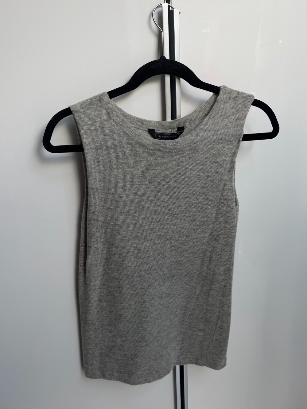 BCBGMaxAzria Gray Sleeveless Knit Tank